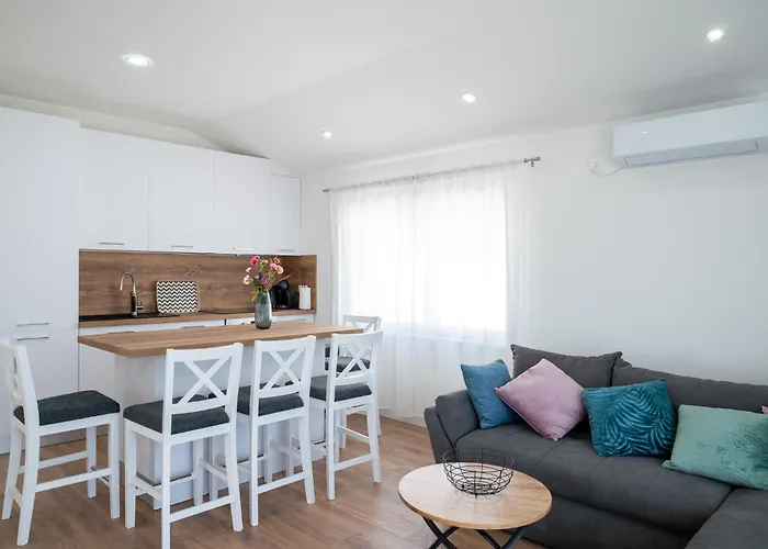 Tarja Apartamento Kaštel Novi